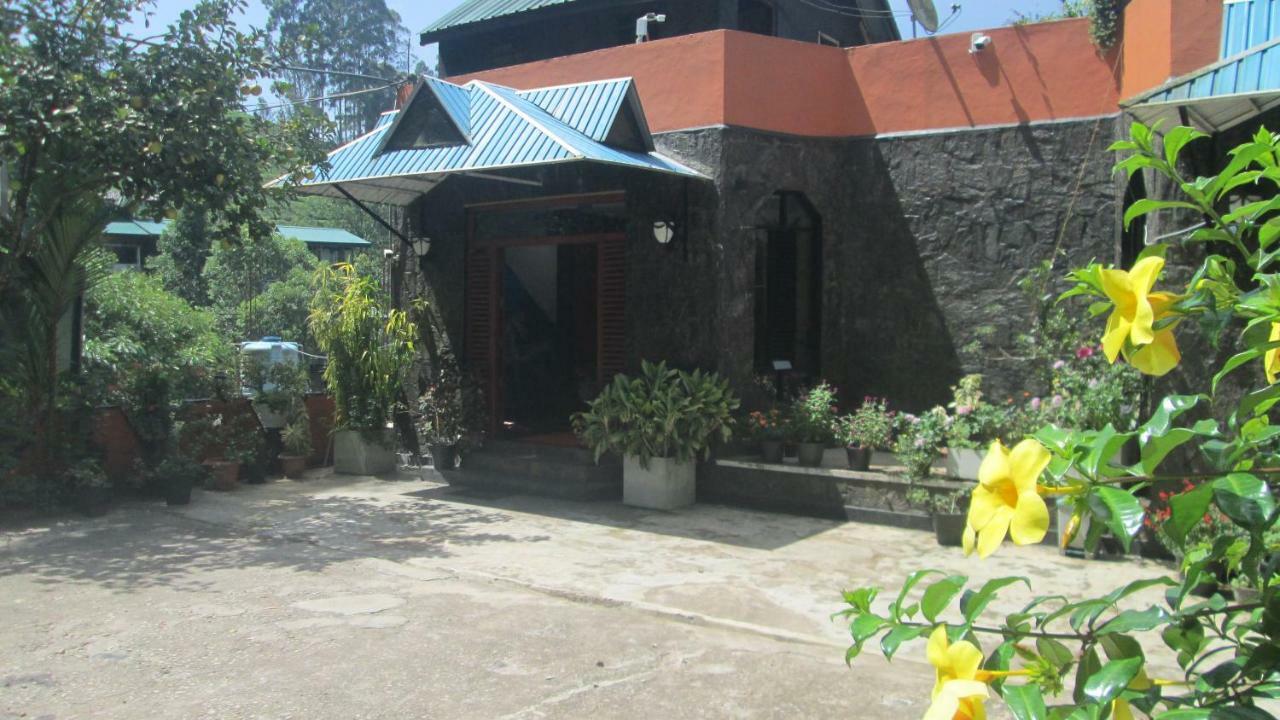 Hotel Slightly Chilled Nallathanniya Exterior foto